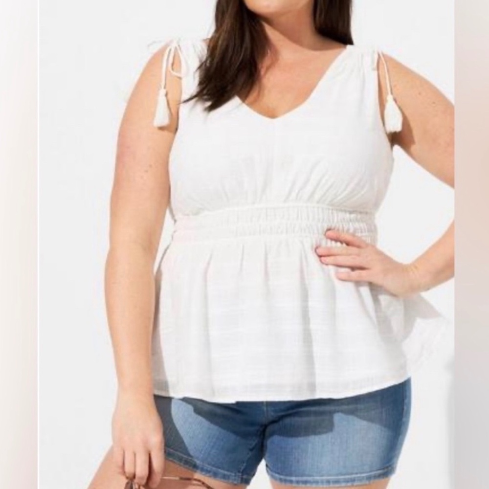 Torrid Window Pane V-Neck Sleeveless Peplum Babydoll Tank White Size 4X